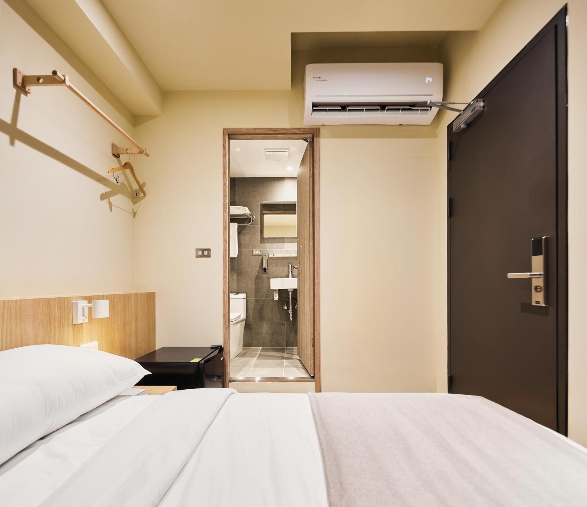 Brown House Hotel - Taipei Main Station מראה חיצוני תמונה